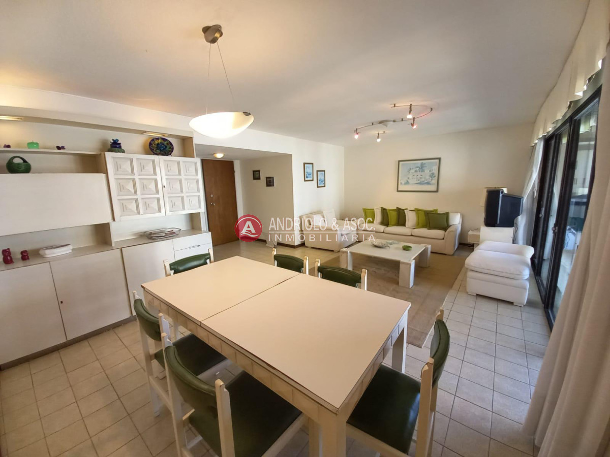 Apartamento ID.2427 - oportunidad en zona de Península !!!! 