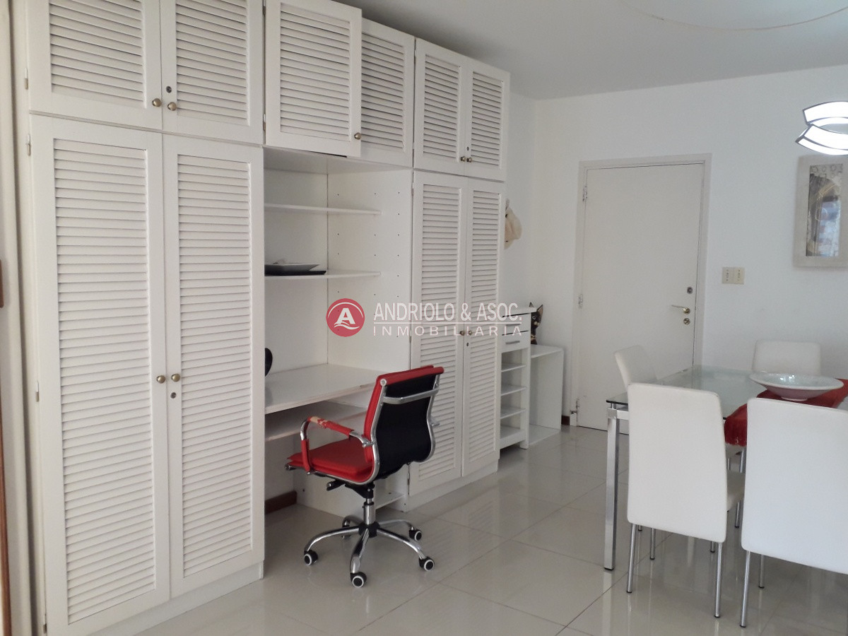 Apartamento ID.2264 - edificio a metros de playa brava 