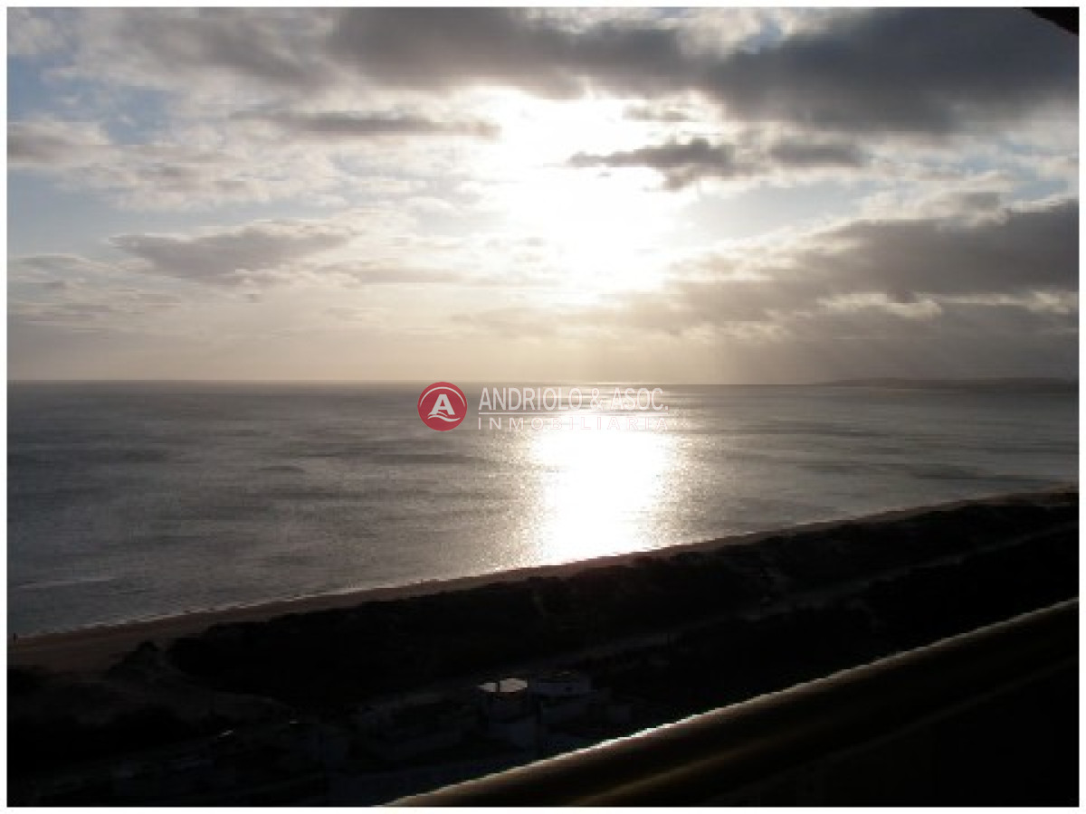 Apartamento ID.480 - primera linea de playa mansa, hermosa vista al mar y a la bahía de punta del este 