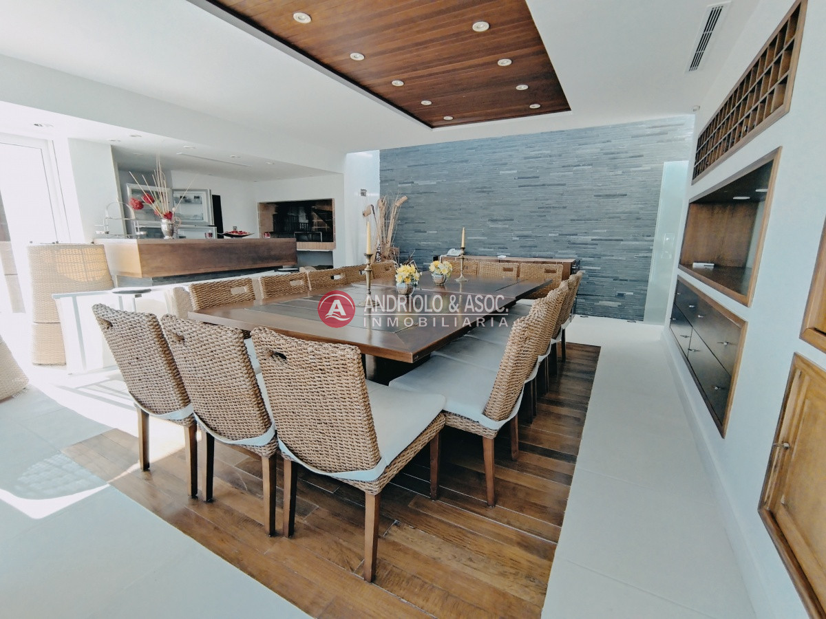 Apartamento ID.309 - ALQUILER HERMOSO DUPLEX EN PRIMERA LINEA BRAVA