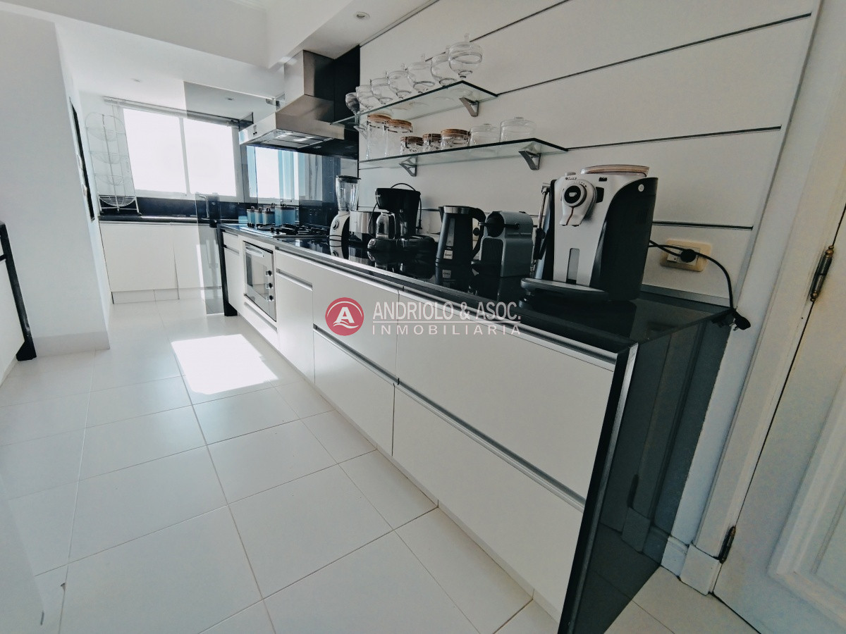 Apartamento ID.309 - ALQUILER HERMOSO DUPLEX EN PRIMERA LINEA BRAVA