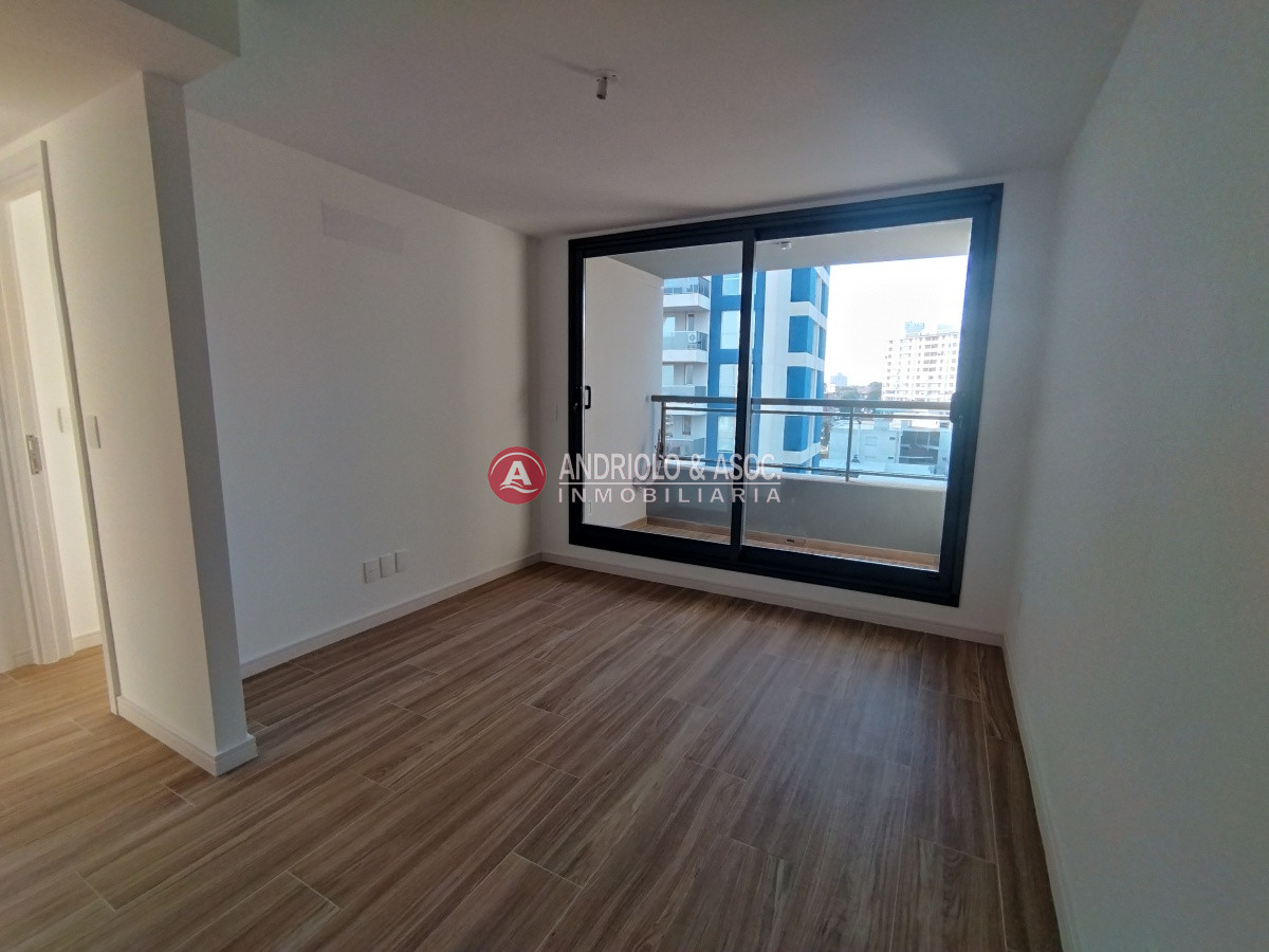 VENTA DE APARTAMENTO 2 DORMITORIOS A METROS DE PLAYA BRAVA - AND8110A