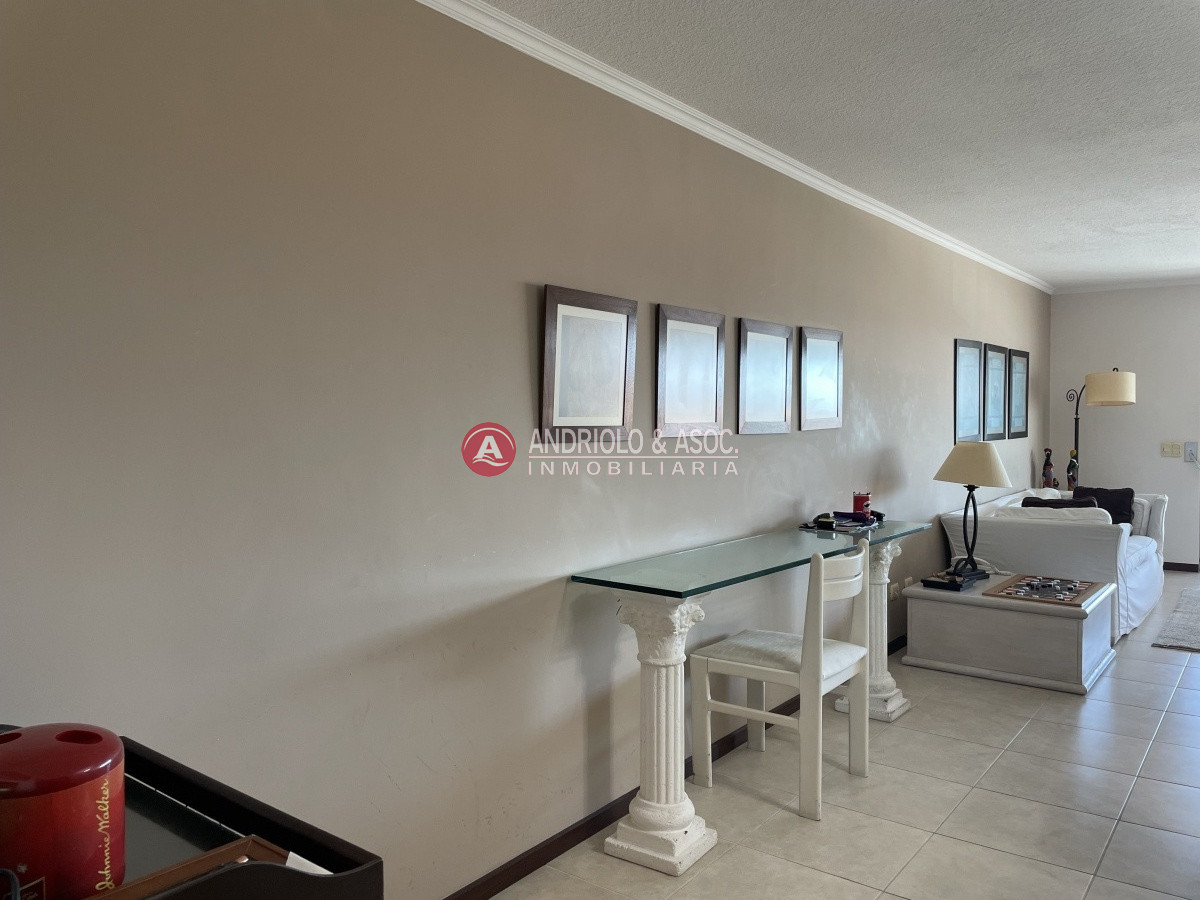 Apartamento ID.8410 -  hermosa propiedad de 4 dormitorios, 5 baños y 3 suites 