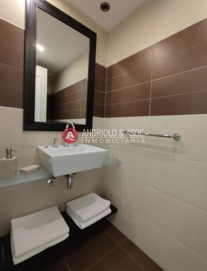 Apartamento ID.8867 - Apartamento en torre de categoría 