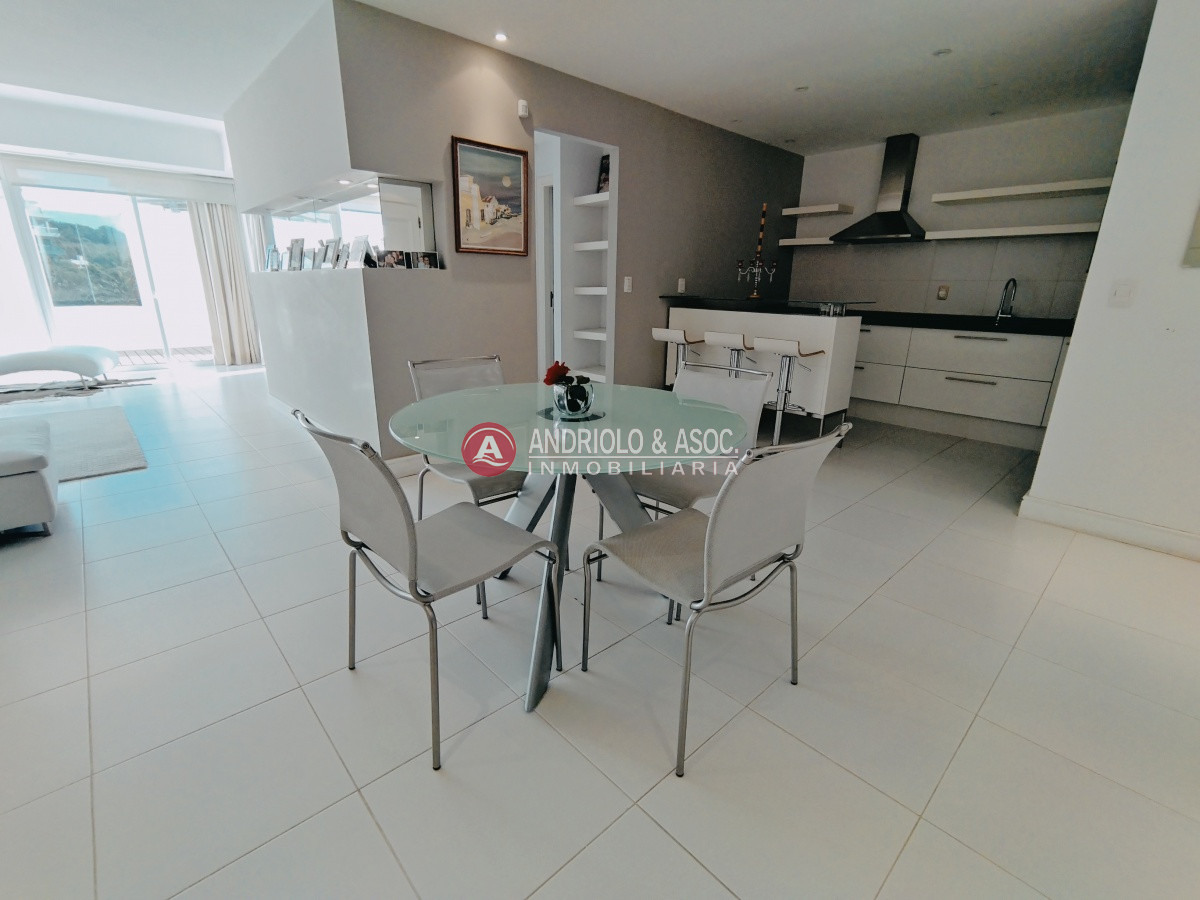 Apartamento ID.309 - ALQUILER HERMOSO DUPLEX EN PRIMERA LINEA BRAVA