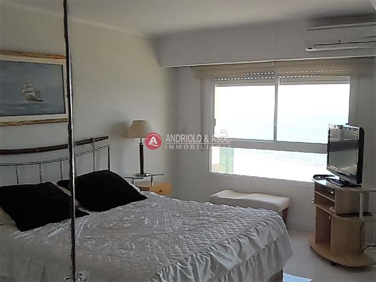 Apartamento ID.254 - primera linea de playa mansa 