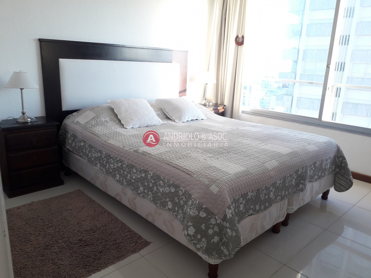 Apartamento ID.2264 - edificio a metros de playa brava 