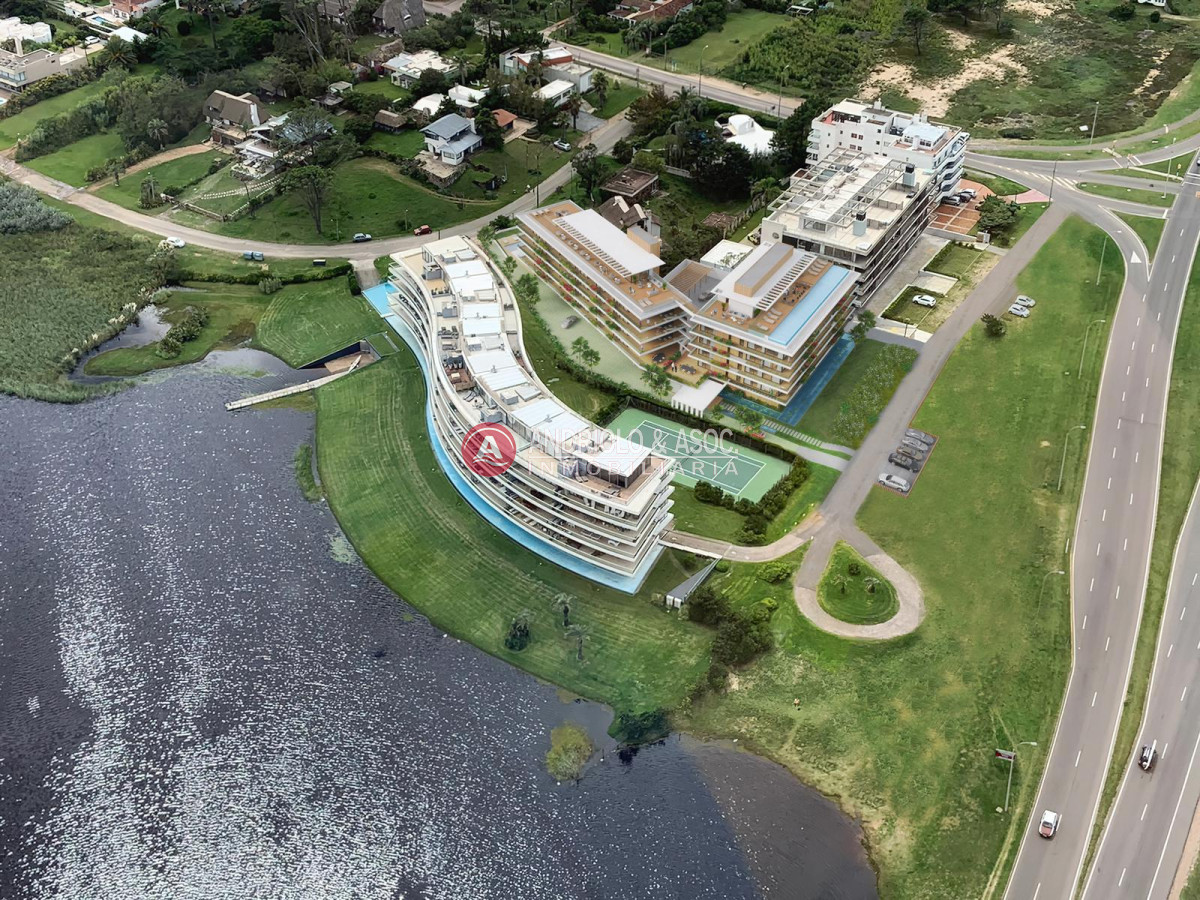 Apartamento ID.7058 - apartamento en primera linea de playa mansa con vista lateral al mar