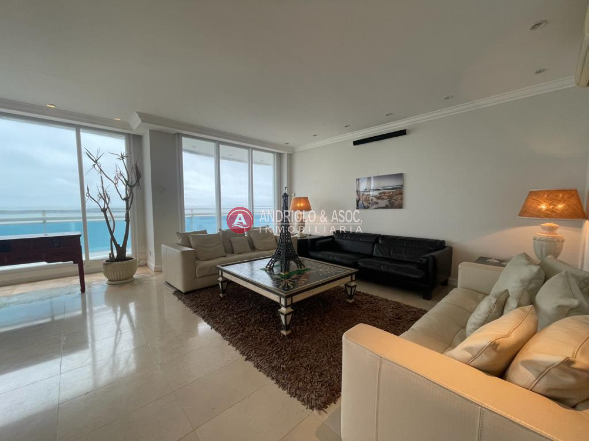 Apartamento ID.8793 - Penthouse en primera línea  