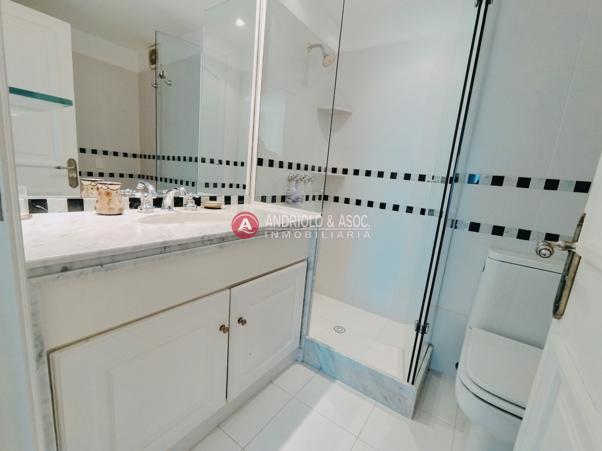 Apartamento ID.309 - ALQUILER HERMOSO DUPLEX EN PRIMERA LINEA BRAVA