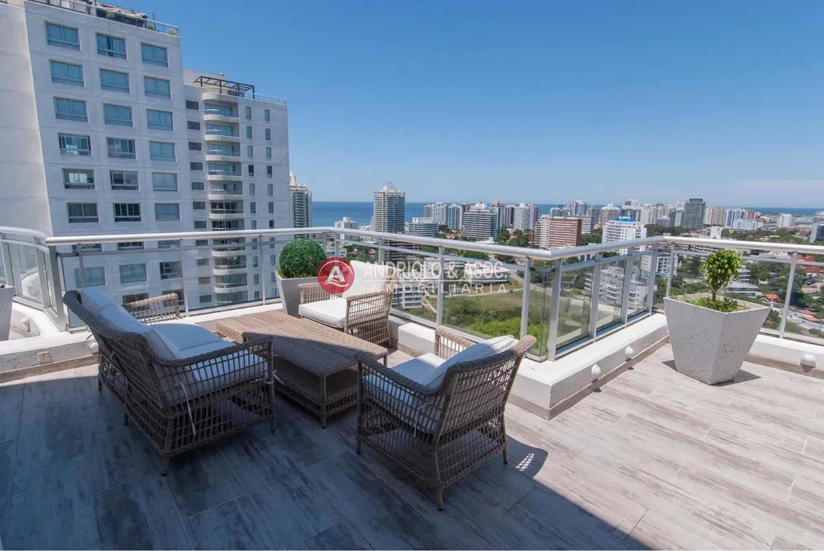 Apartamento ID.6750 - pent house en torre con todos los servicios