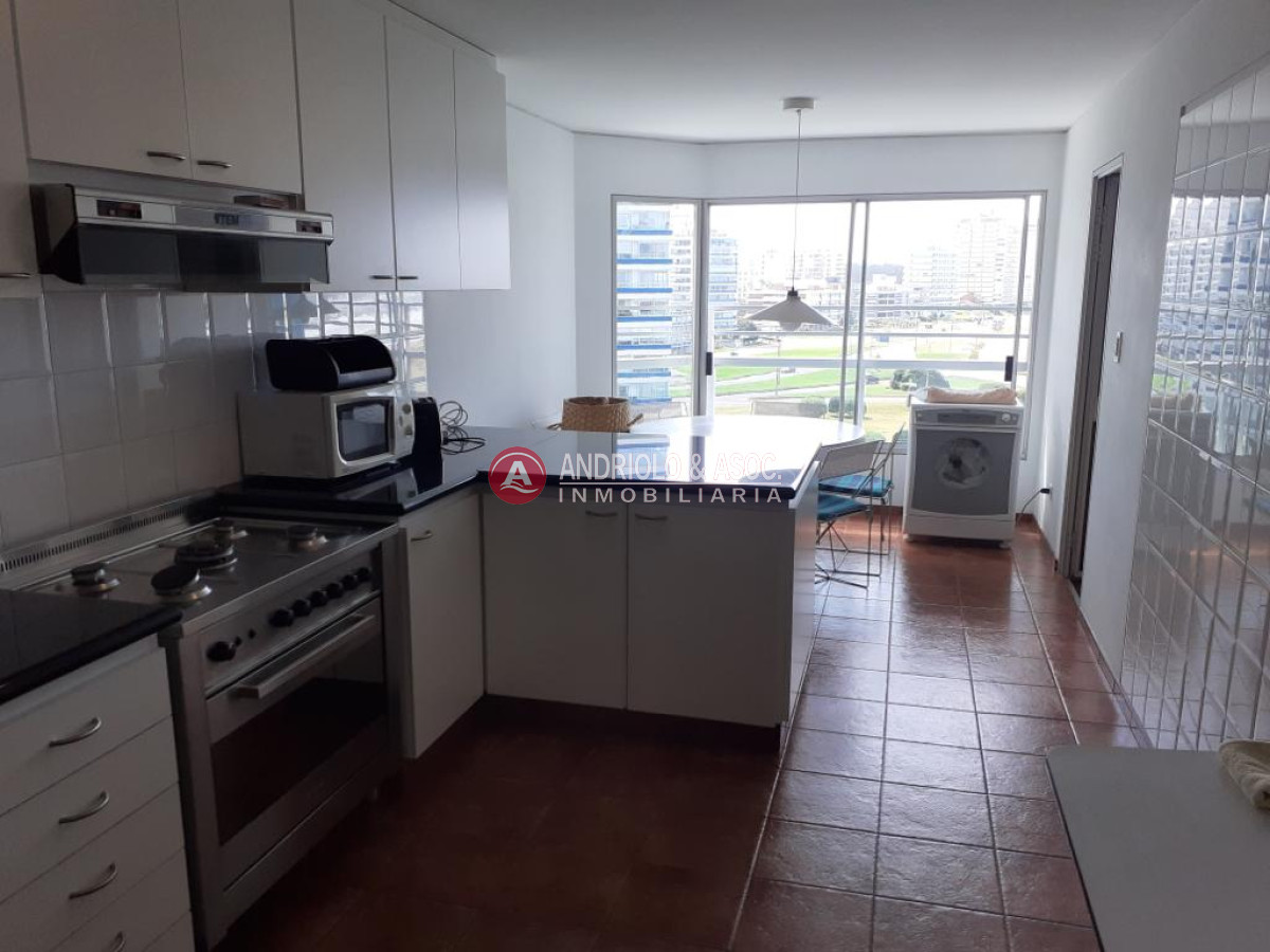 Apartamento ID.8697 - Apartamento de gran dimensiones en torre de categoría 