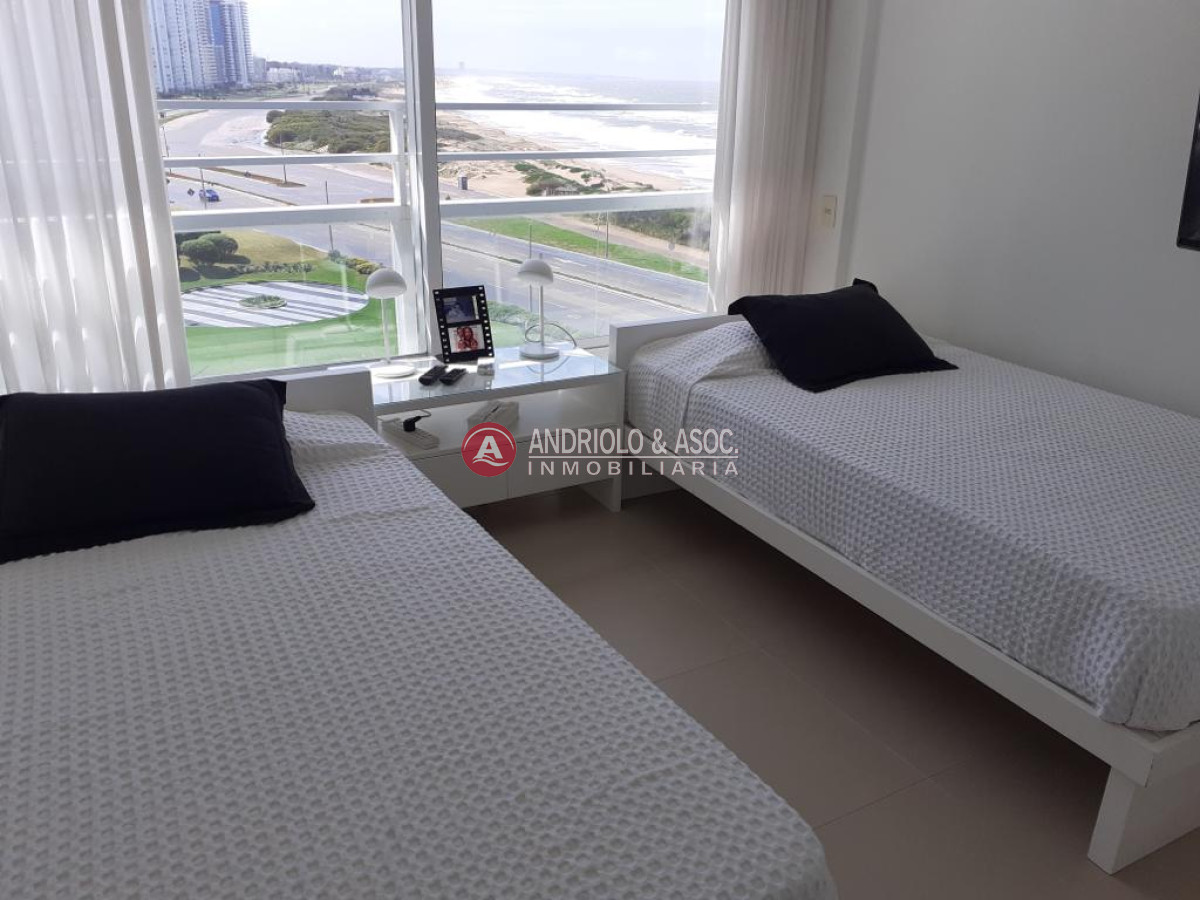Apartamento ID.8697 - Apartamento de gran dimensiones en torre de categoría 