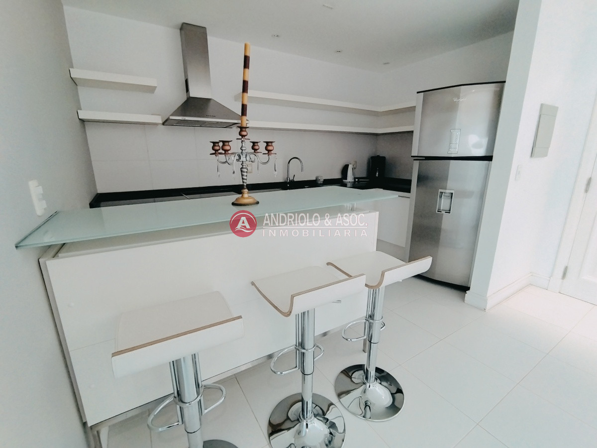 Apartamento ID.309 - ALQUILER HERMOSO DUPLEX EN PRIMERA LINEA BRAVA