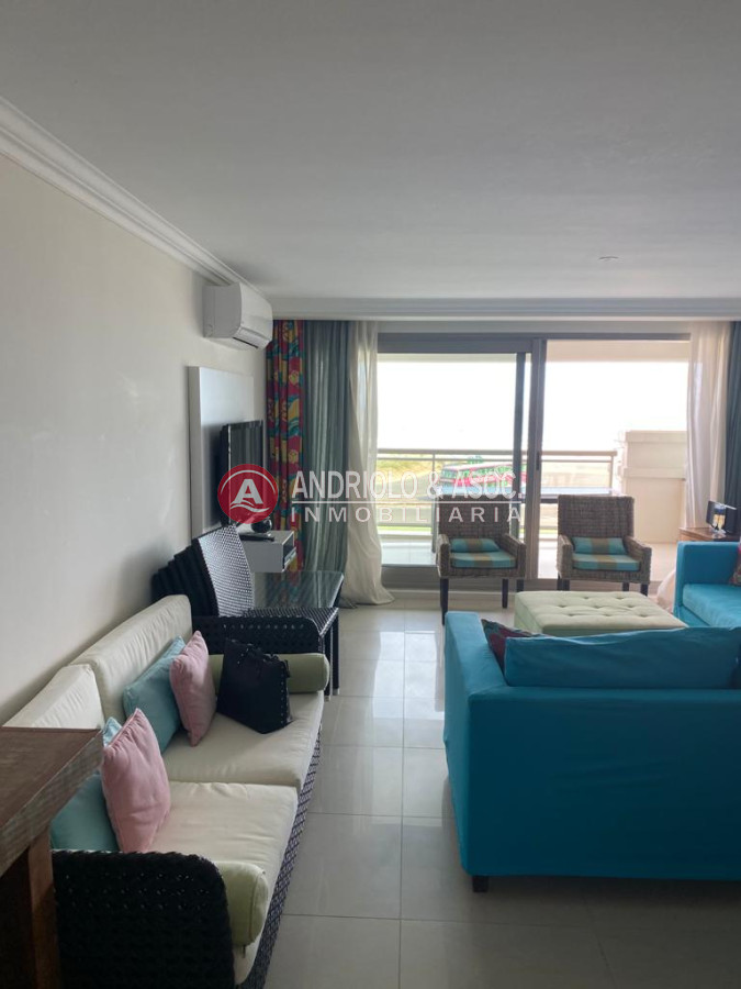 Apartamento ID.8107 - VENTA DE APARTAMENTO EN TORRE DE CATEGORIA FRENTE PLAYA BRAVA