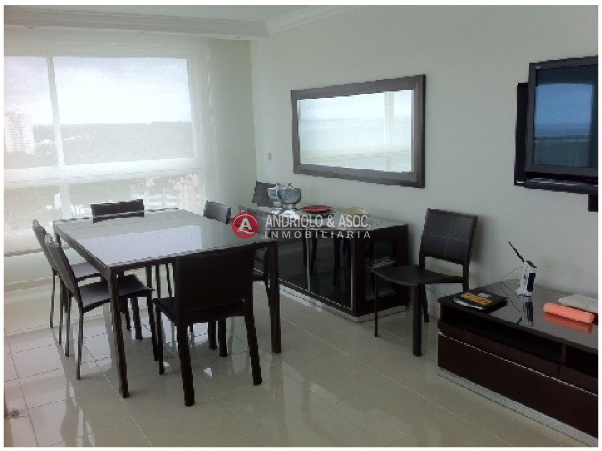Apartamento ID.480 - primera linea de playa mansa, hermosa vista al mar y a la bahía de punta del este 