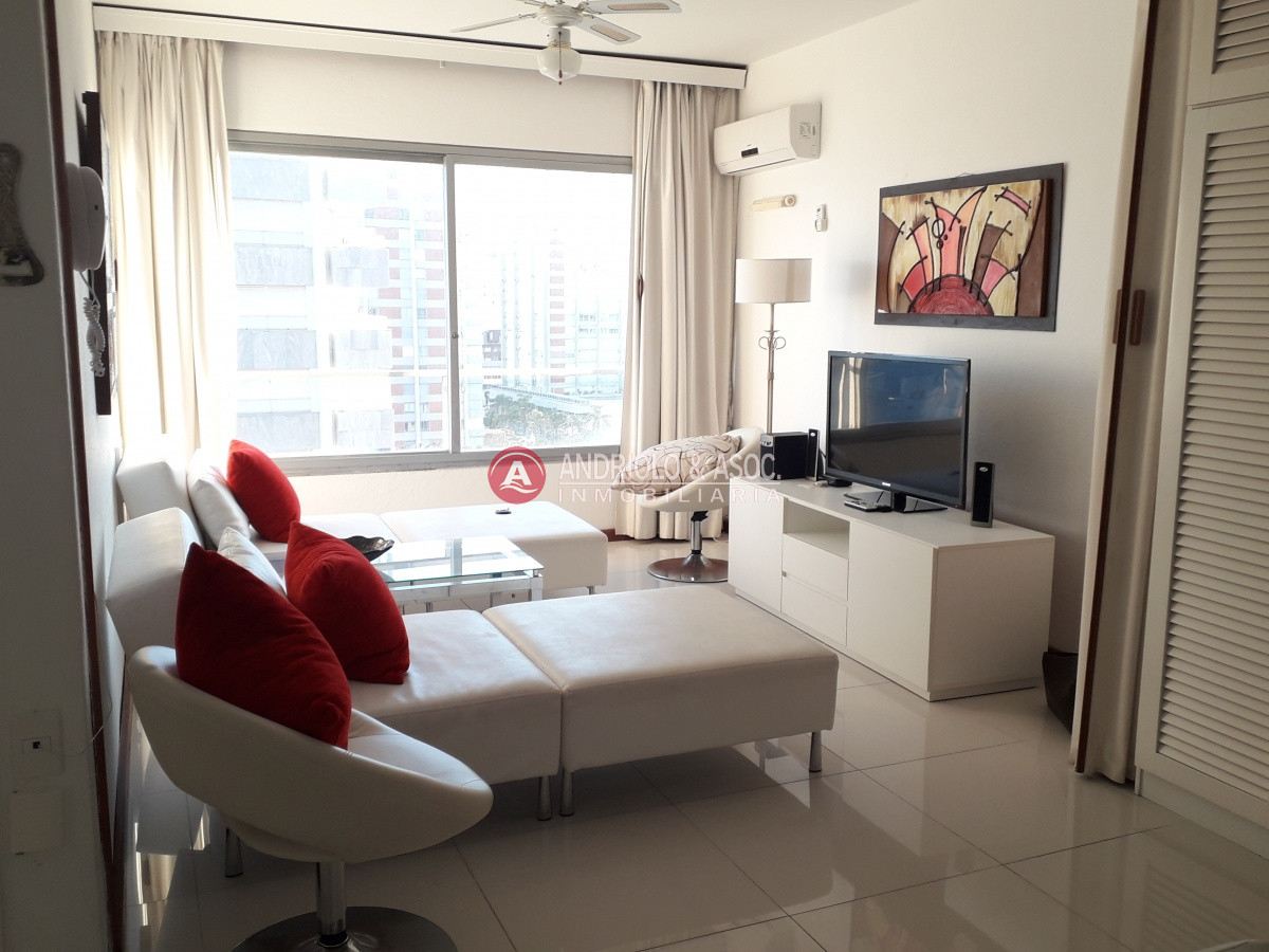 Apartamento ID.2264 - edificio a metros de playa brava 
