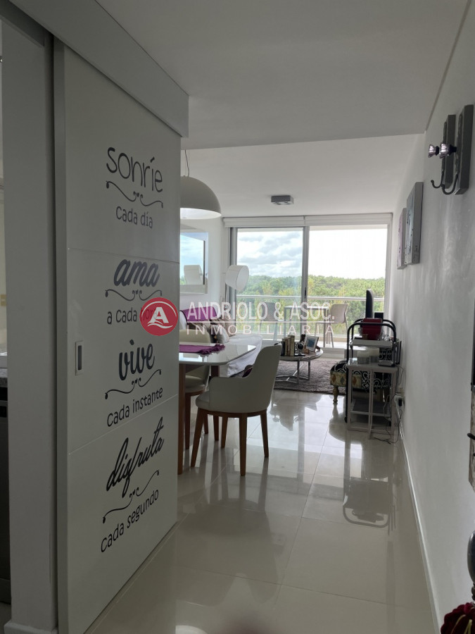 Apartamento en la mejor zona de Punta del este  - AND8467A