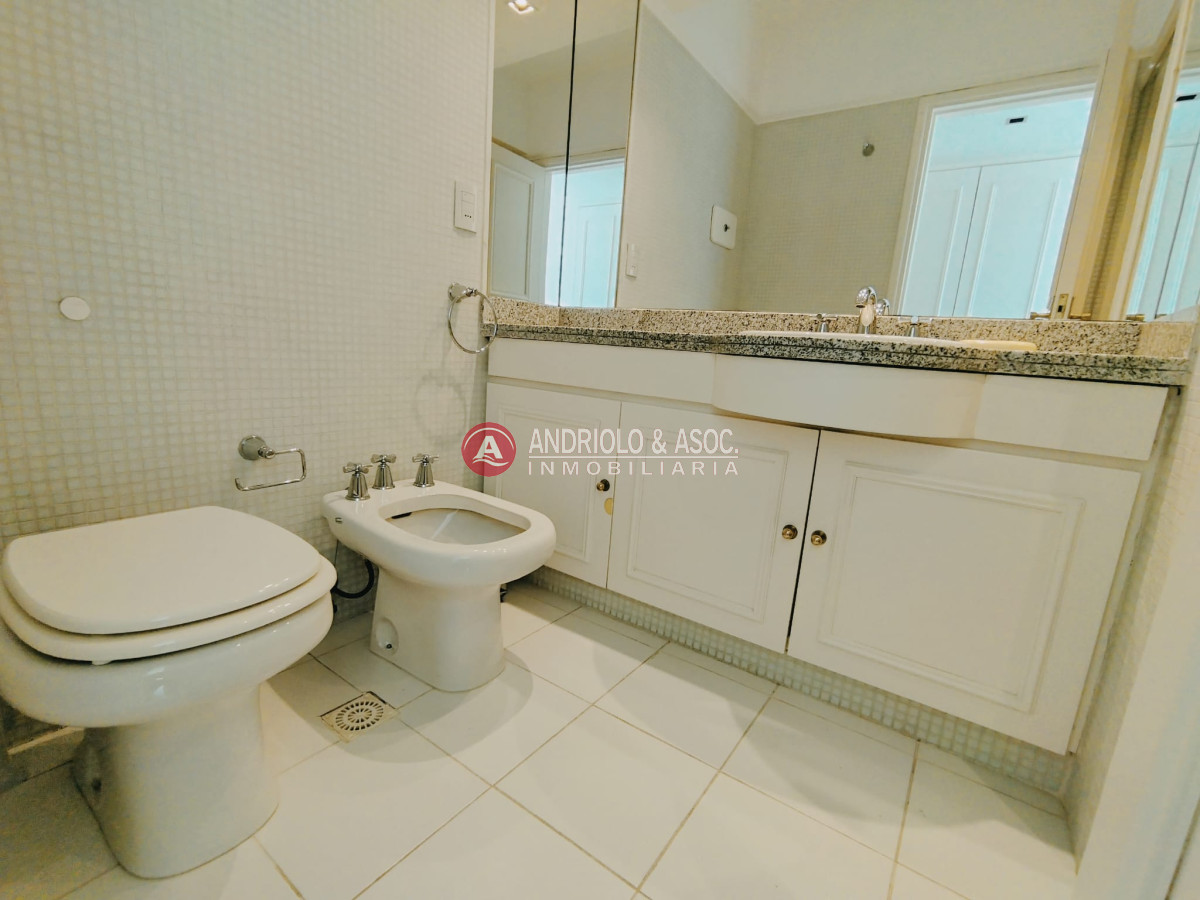 Apartamento ID.285 - ALQUILER POR TEMPORADA HERMOSO APARTAMENTO DUPLEX PRIMERA LINEA BRAVA