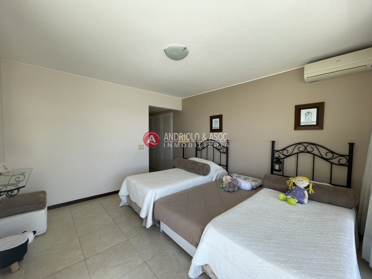 Apartamento ID.8410 -  hermosa propiedad de 4 dormitorios, 5 baños y 3 suites 