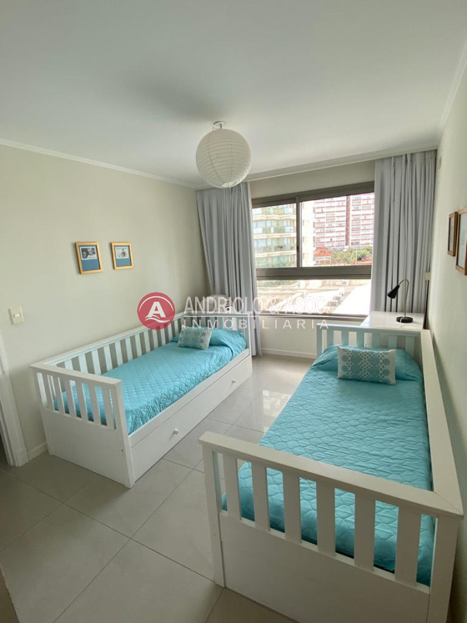 Apartamento ID.8107 - VENTA DE APARTAMENTO EN TORRE DE CATEGORIA FRENTE PLAYA BRAVA