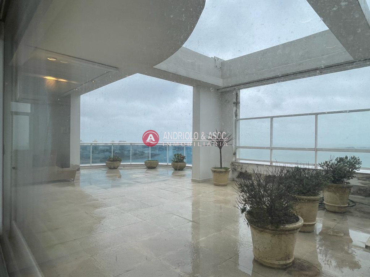 Apartamento ID.8793 - Penthouse en primera línea  