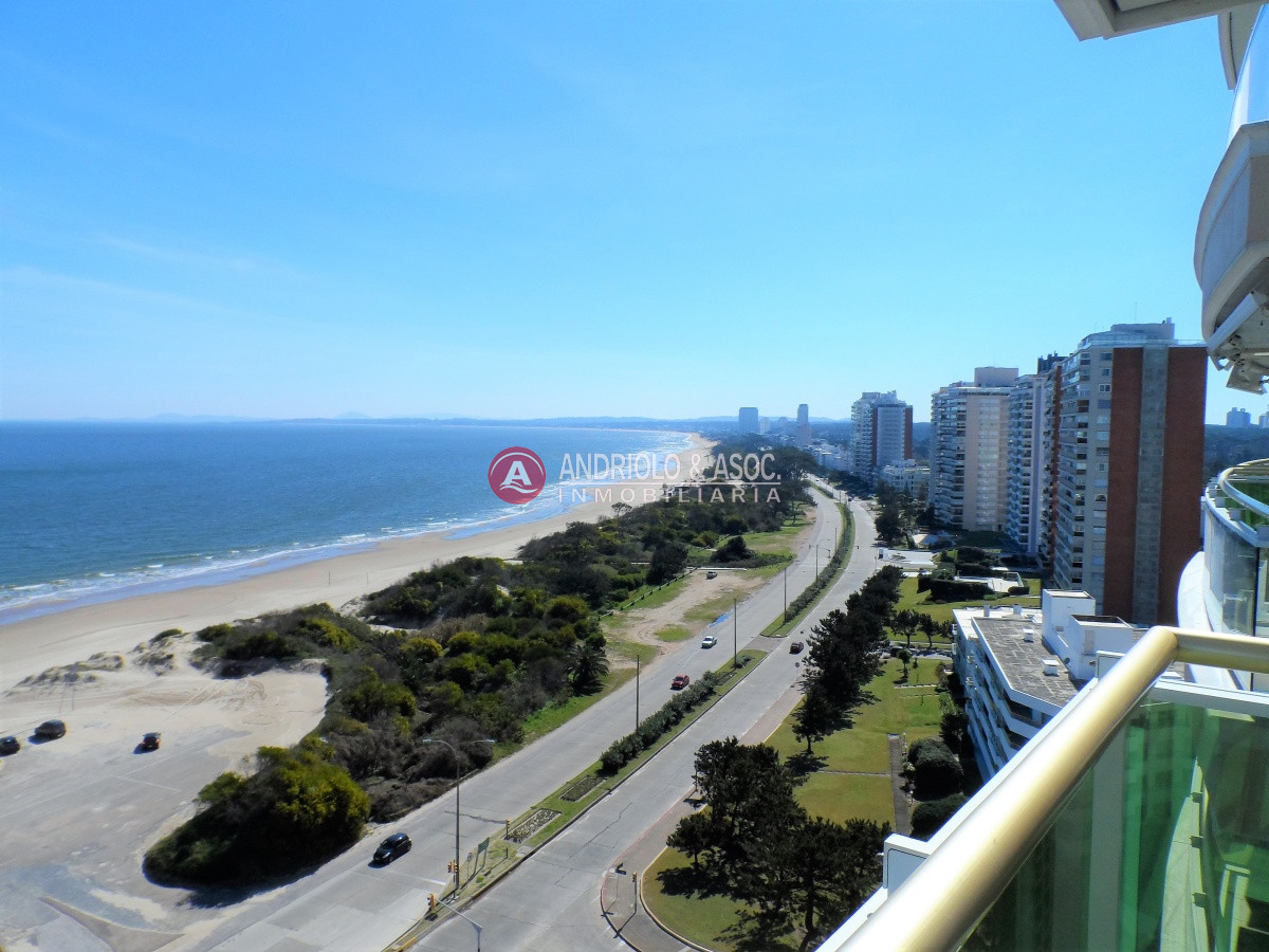 Apartamento ID.254 - primera linea de playa mansa 