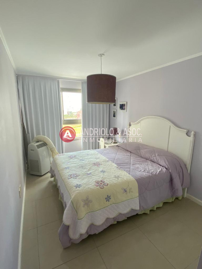 Apartamento ID.8107 - VENTA DE APARTAMENTO EN TORRE DE CATEGORIA FRENTE PLAYA BRAVA