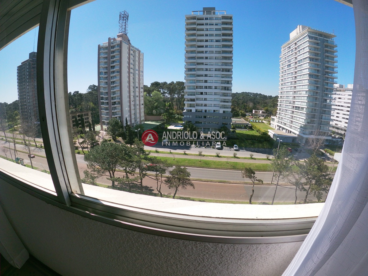 Apartamento ID.6596 - VENTA DE APARTAMENTO EN ZONA ROOSEVELT. TORRE IBIZA