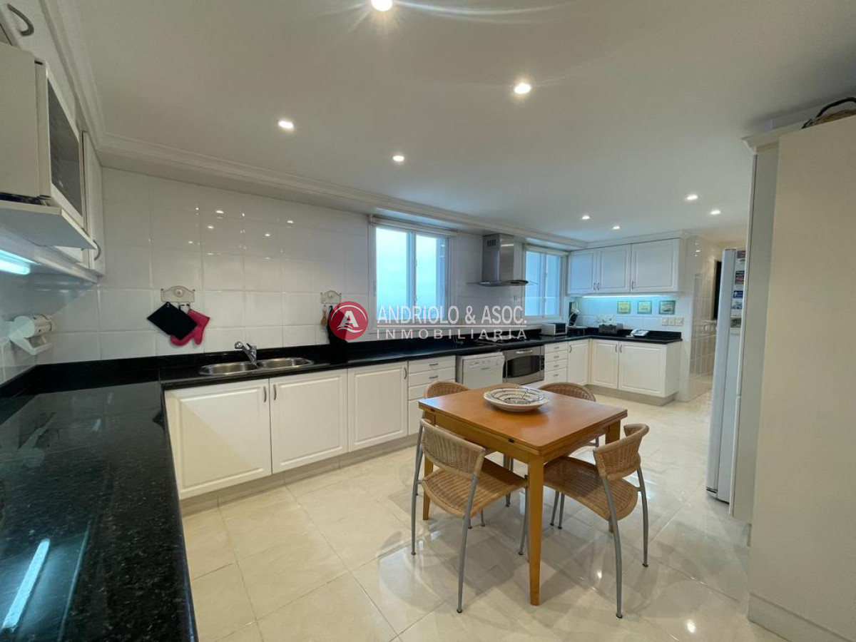 Apartamento ID.8793 - Penthouse en primera línea  