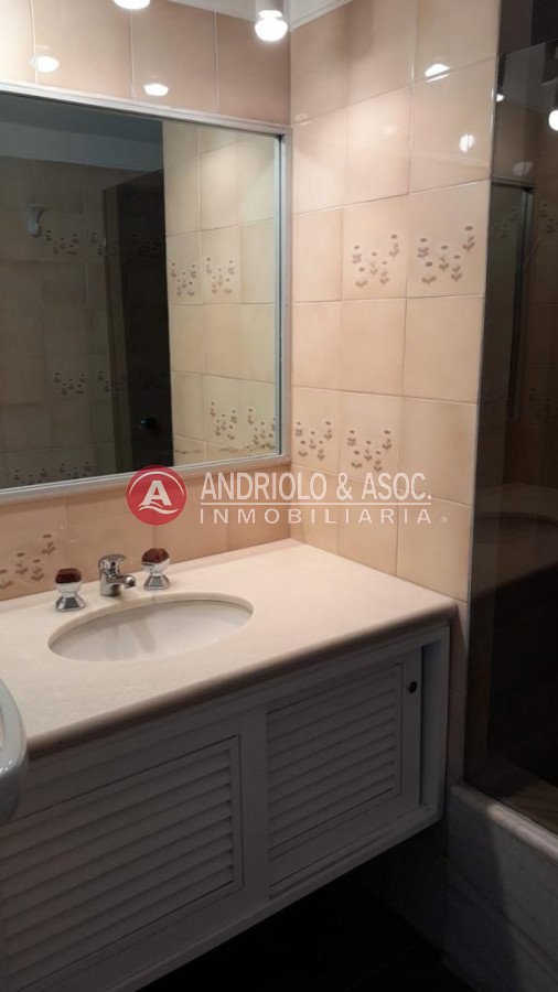 Apartamento ID.8696 - Apartamento en edificio de categoría 