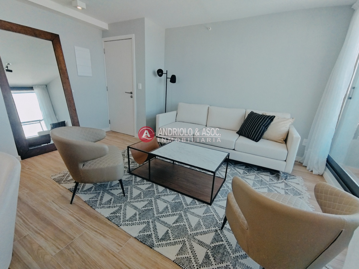 Apartamento ID.8111 - VENTA DE APARTAMENTO 2 DORMITORIOS, 2 BAÑOS CON VISTA Y A METROA DE PLAYA BRAVA