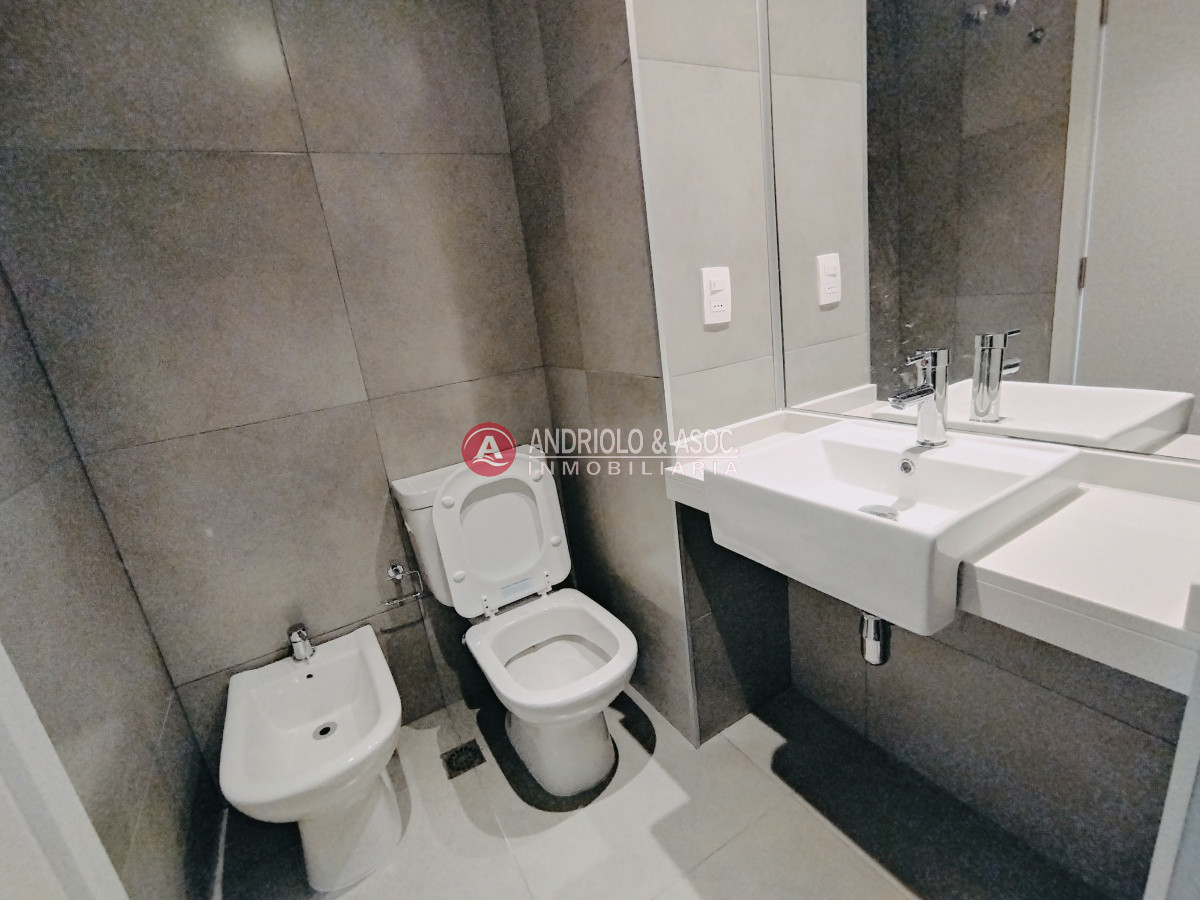 Apartamento ID.8111 - VENTA DE APARTAMENTO 2 DORMITORIOS, 2 BAÑOS CON VISTA Y A METROA DE PLAYA BRAVA