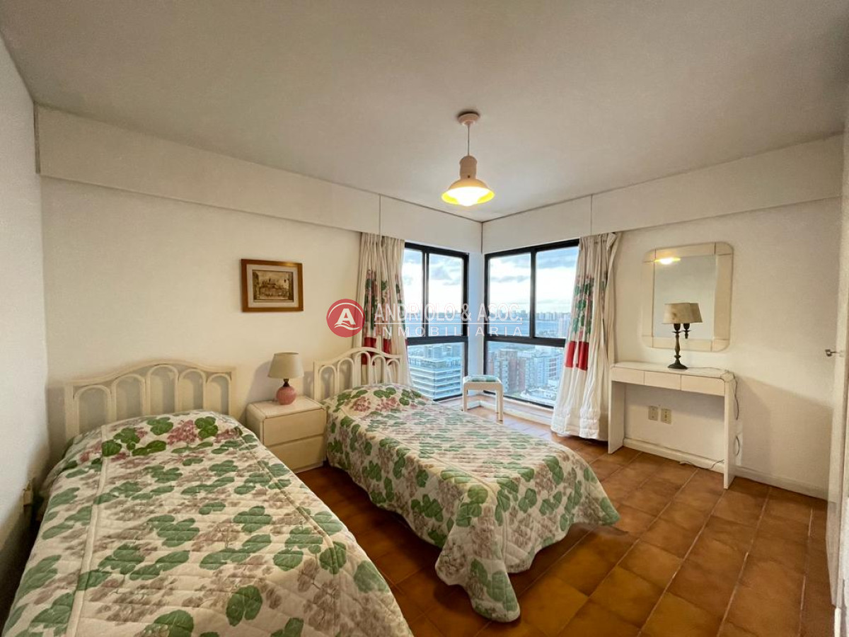 Apartamento ID.8571 - Apartamento en torre de categoría 