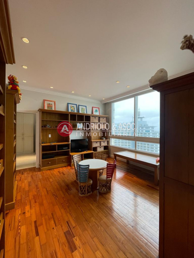 Apartamento ID.8793 - Penthouse en primera línea  