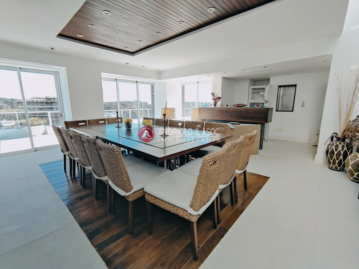 Apartamento ID.309 - ALQUILER HERMOSO DUPLEX EN PRIMERA LINEA BRAVA