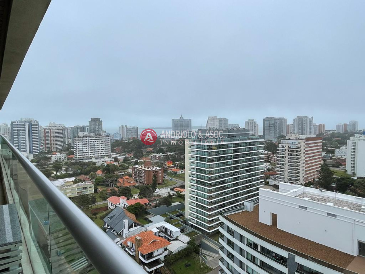 Apartamento ID.8106 - Apartamento en oportunidad en torre de categoría 