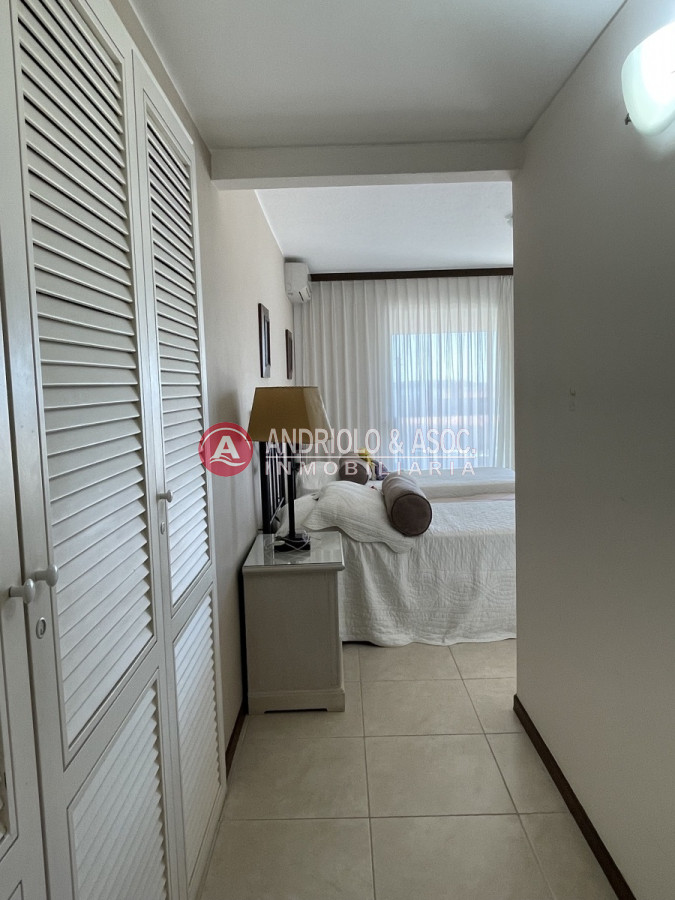 Apartamento ID.8410 -  hermosa propiedad de 4 dormitorios, 5 baños y 3 suites 