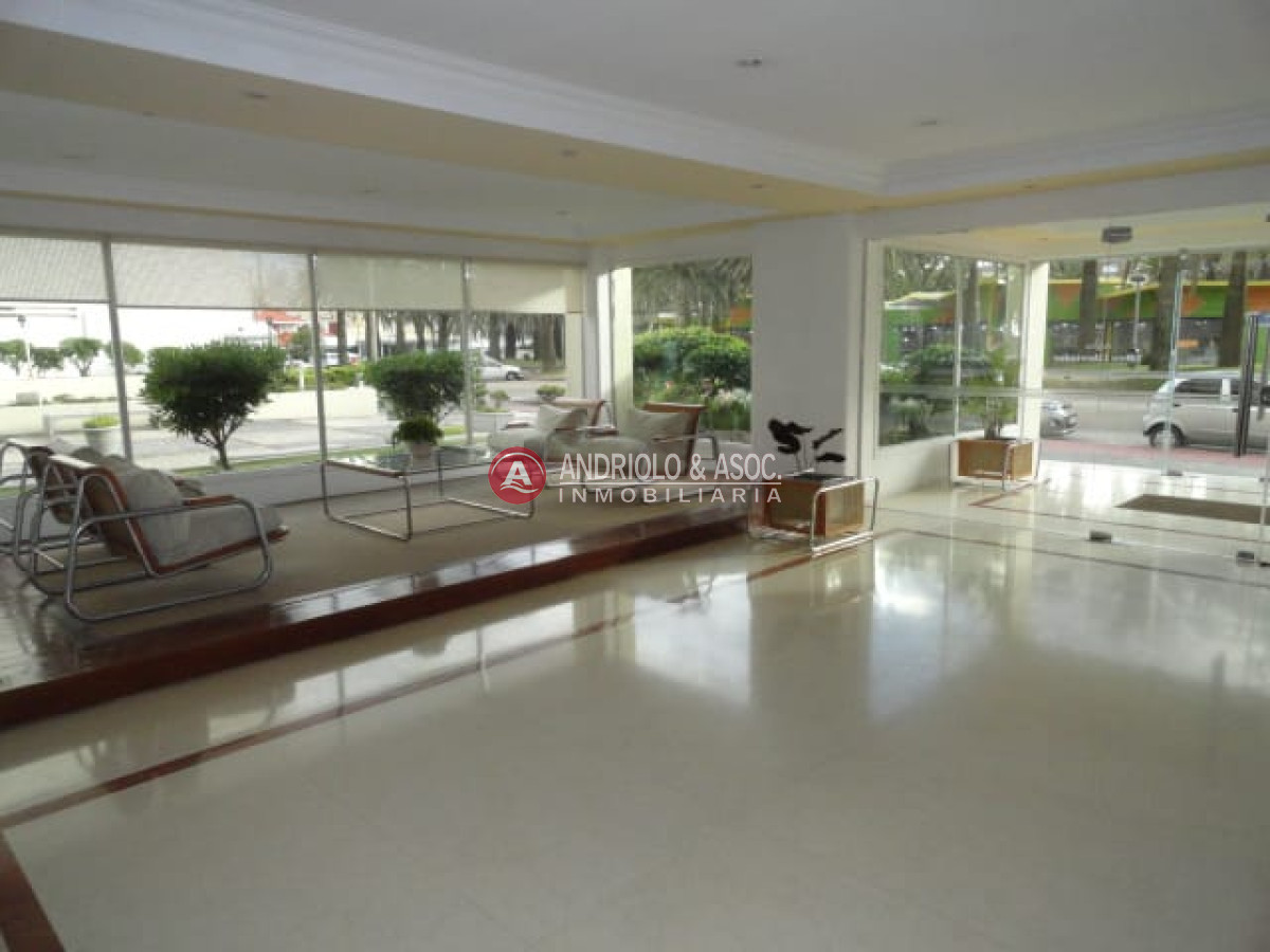 Apartamento ID.4044 - piso alto en Península, hermosa vista 