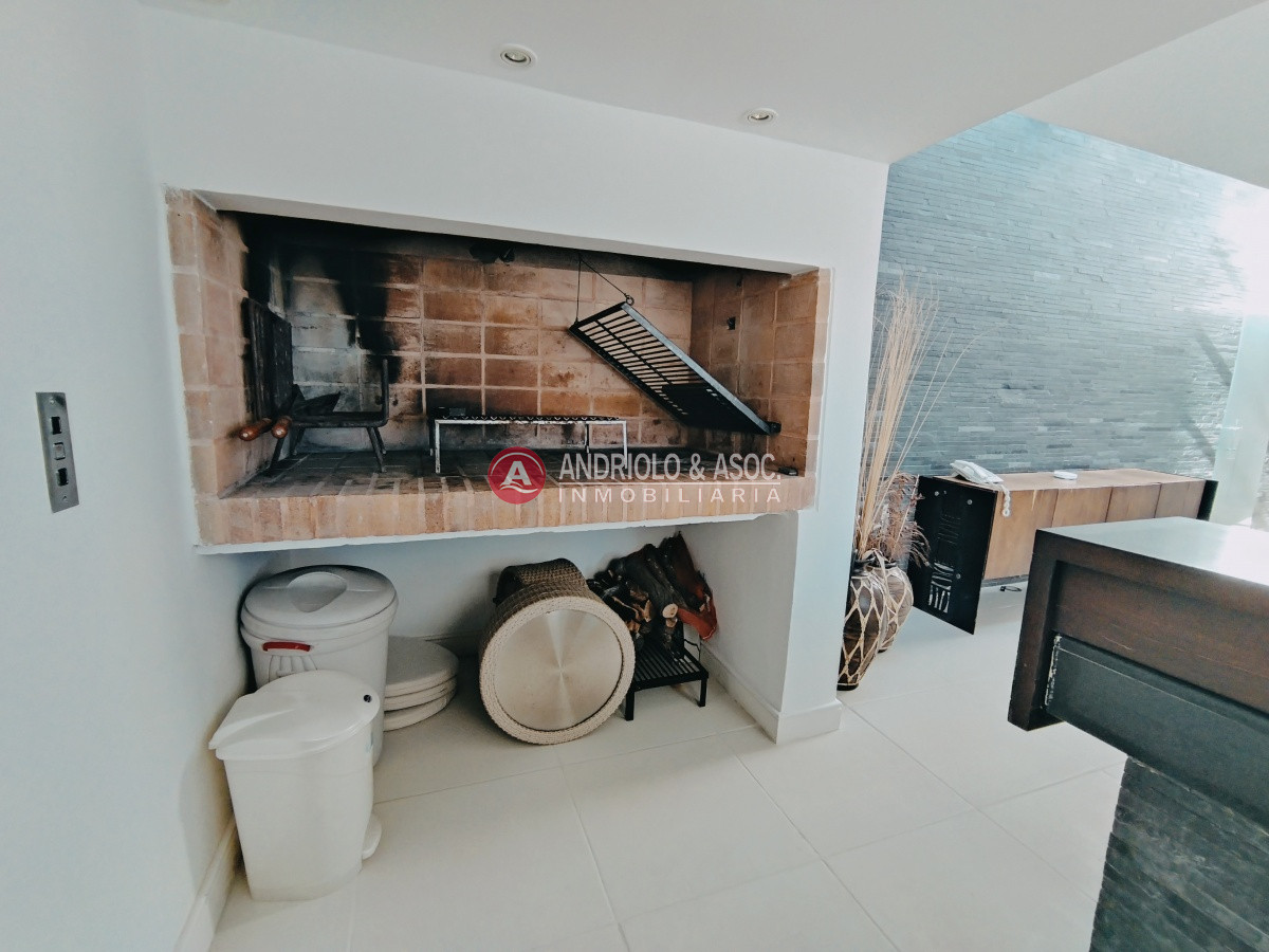 Apartamento ID.309 - ALQUILER HERMOSO DUPLEX EN PRIMERA LINEA BRAVA