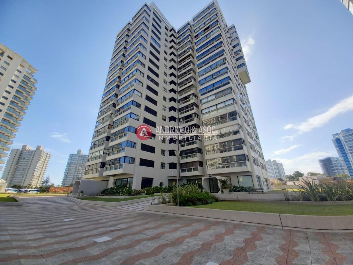 Apartamento ID.2427 - oportunidad en zona de Península !!!! 