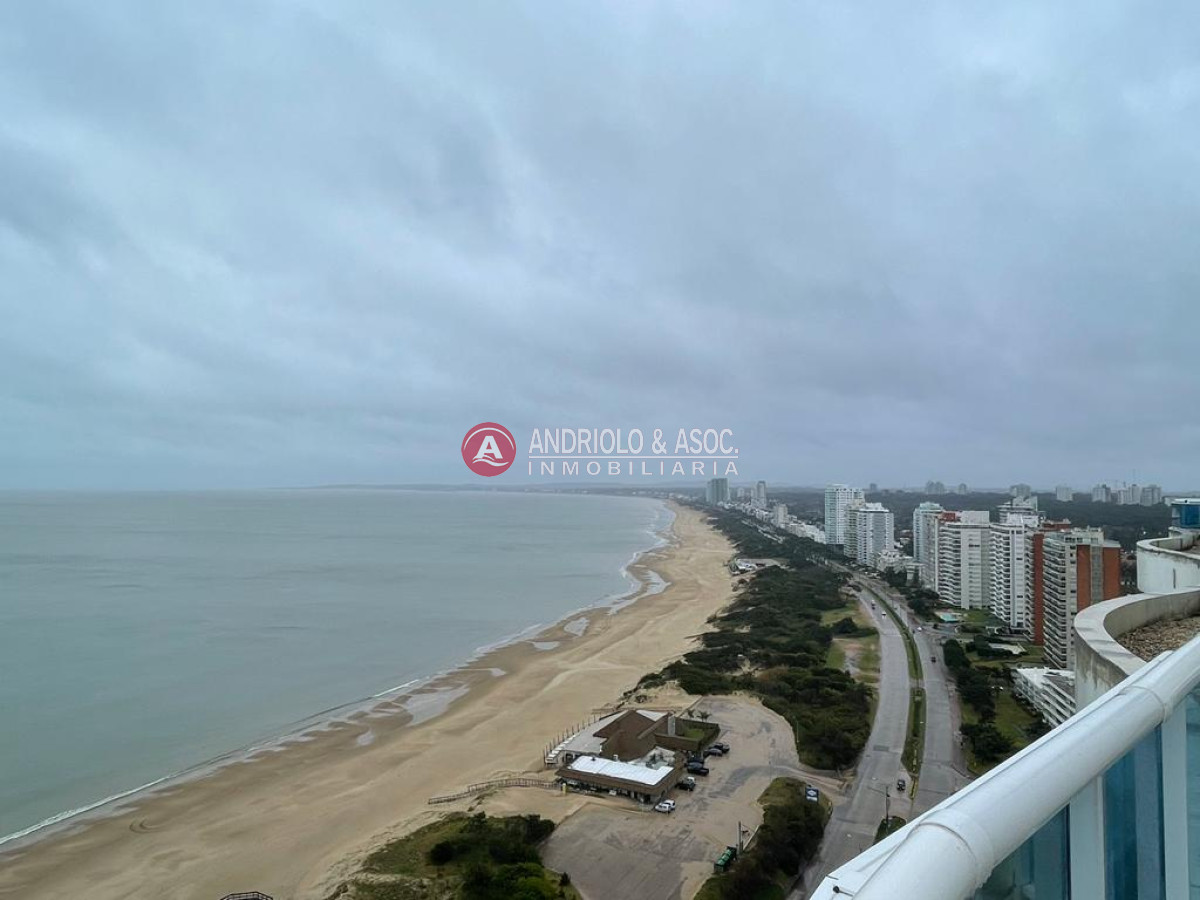 Apartamento ID.8793 - Penthouse en primera línea  