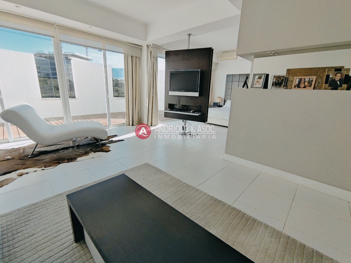 Apartamento ID.309 - ALQUILER HERMOSO DUPLEX EN PRIMERA LINEA BRAVA