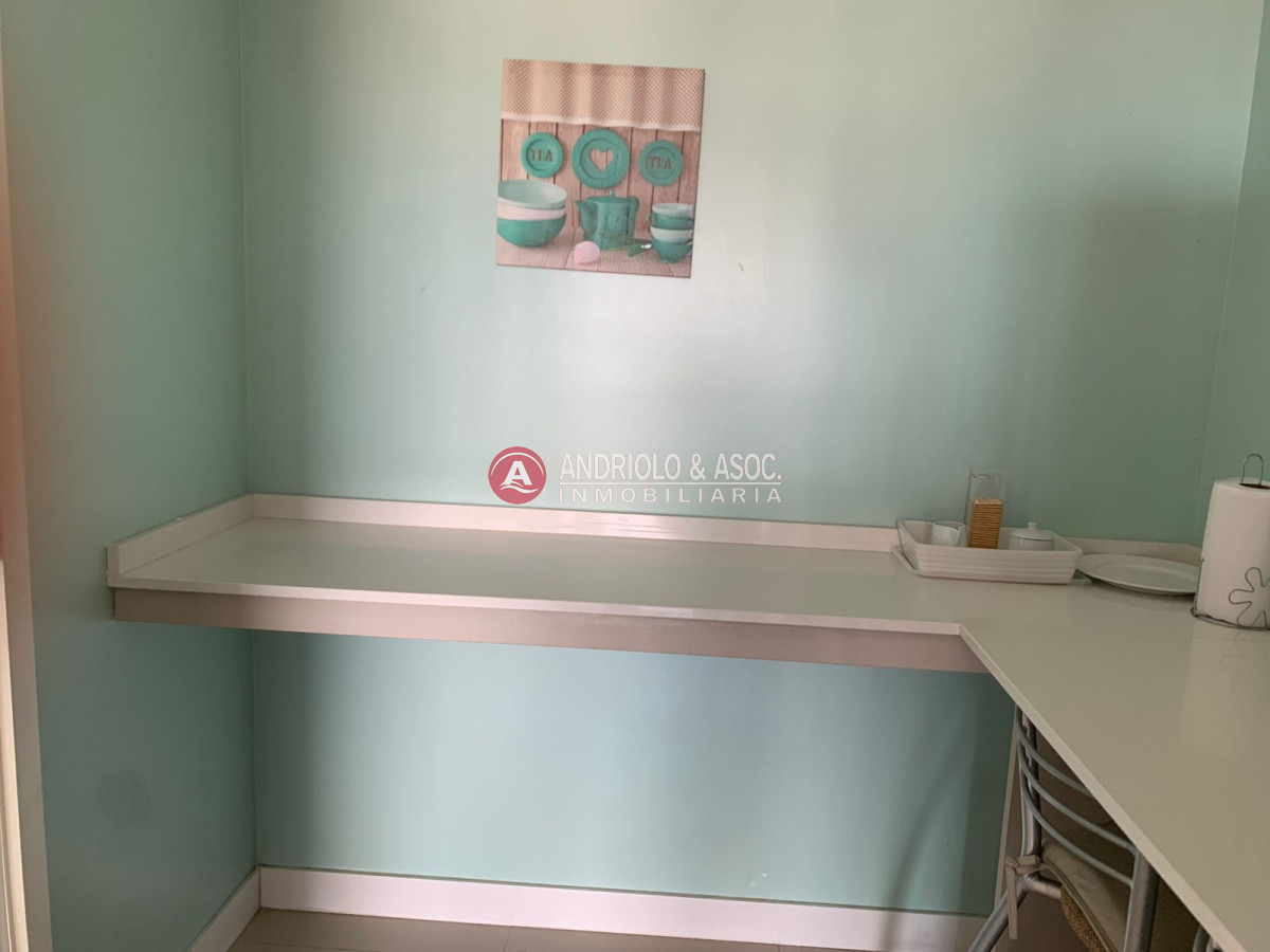 Apartamento ID.7582 - ALQUILER DE HERMOSO APARTAMENTO 3 DORMITORIOS EN SUITE CON VISTA A PLAYA MANSA