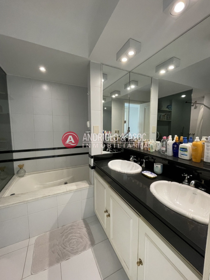Apartamento ID.8691 - Amplio apartamento en primera línea 