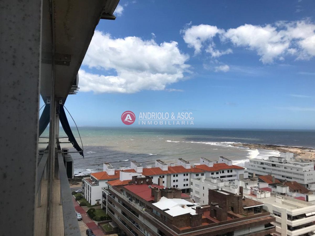 Apartamento ID.2264 - edificio a metros de playa brava 