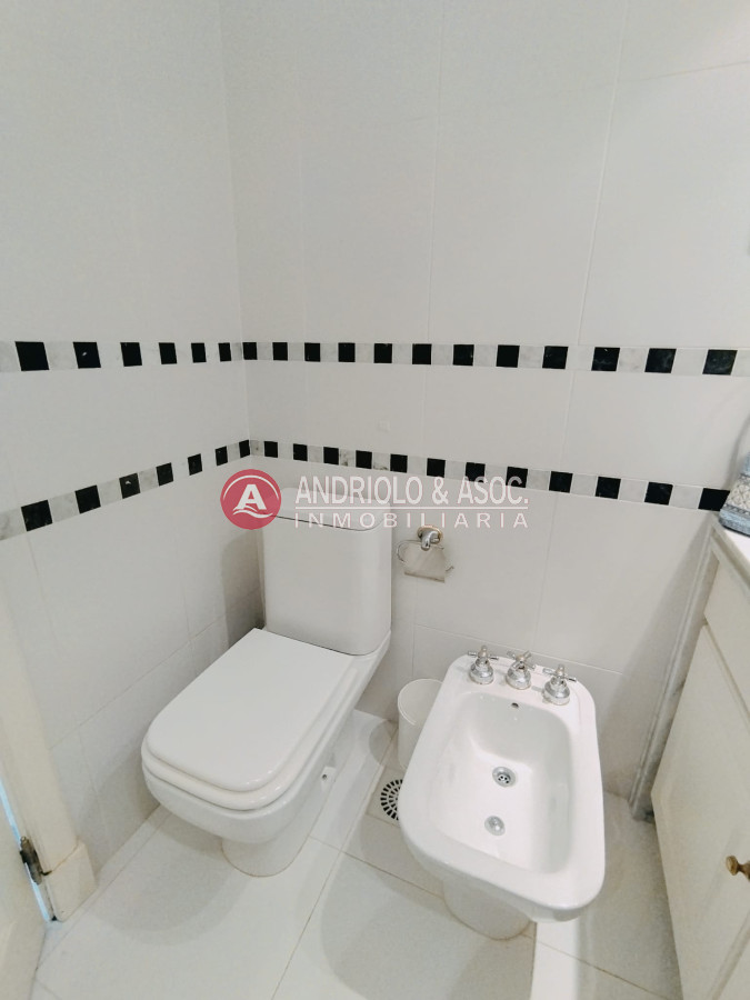 Apartamento ID.8041 - ALQUILER DE TEMPORADA DE HERMOSO APARTAMENTO 4 DORMITORIOS PRIMERA LINEA BRAVA