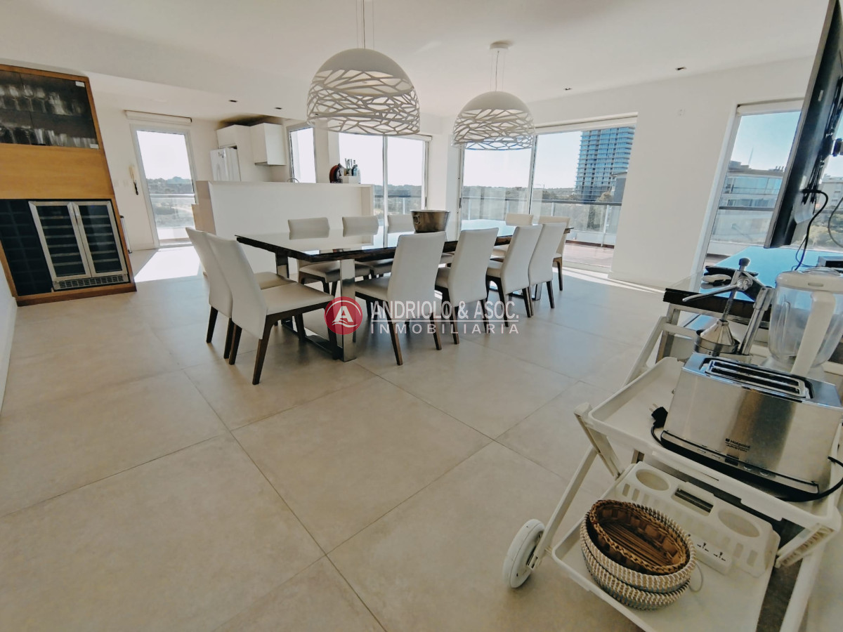 Apartamento ID.285 - ALQUILER POR TEMPORADA HERMOSO APARTAMENTO DUPLEX PRIMERA LINEA BRAVA