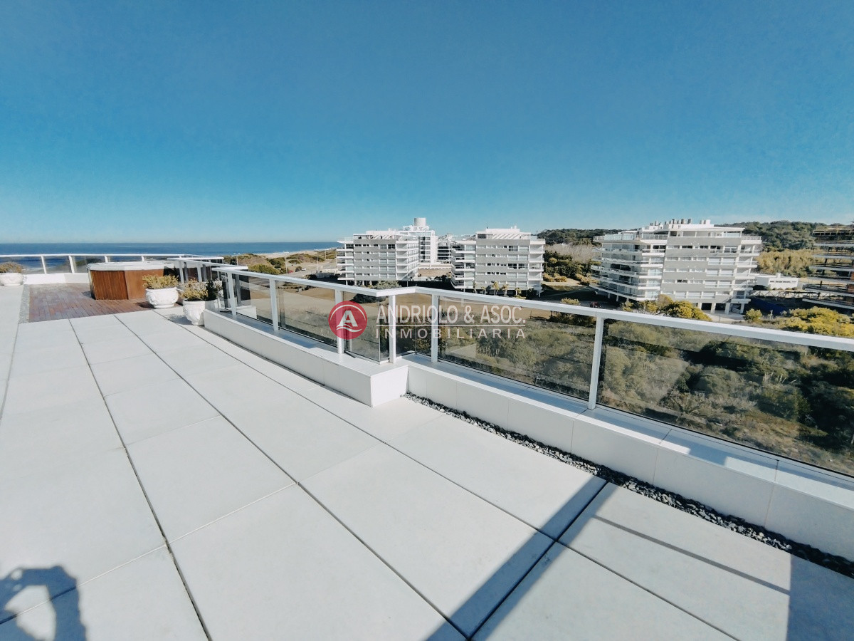 Apartamento ID.309 - ALQUILER HERMOSO DUPLEX EN PRIMERA LINEA BRAVA