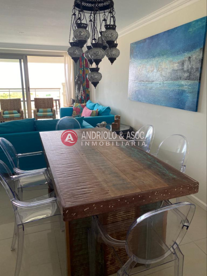 Apartamento ID.8107 - VENTA DE APARTAMENTO EN TORRE DE CATEGORIA FRENTE PLAYA BRAVA